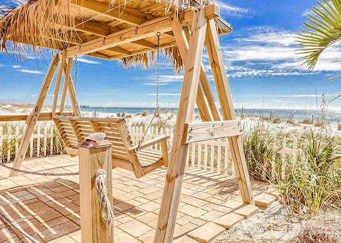 Holiday home Comfortable Gulf-front With Pool Hot Tub Washer Dryer & Ac