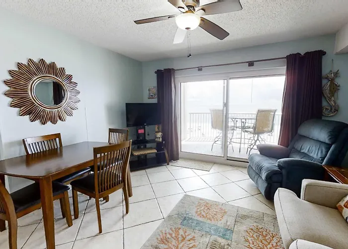 Holiday home Comfortable Gulf-front With Pool Hot Tub Washer Dryer & Ac