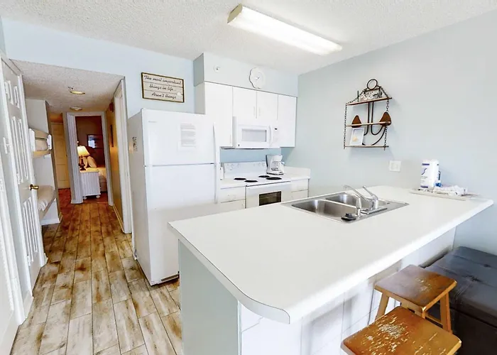 Comfortable Gulf-front With Pool Hot Tub Washer Dryer & Ac Holiday home Gulf Shores