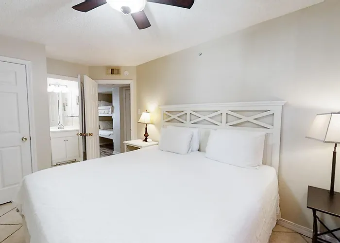 Comfortable Gulf-front With Pool Hot Tub Washer Dryer & Ac *