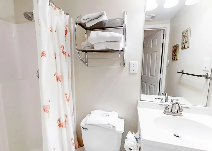Comfortable Gulf-front With Pool Hot Tub Washer Dryer & Ac Gulf Shores