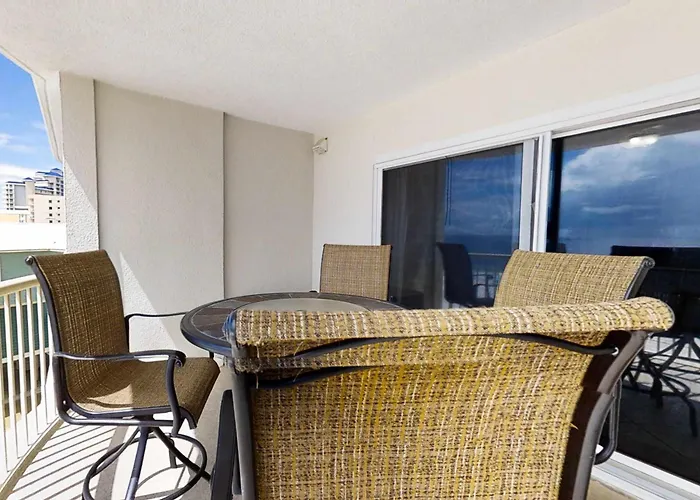 Comfortable Gulf-front With Pool Hot Tub Washer Dryer & Ac *