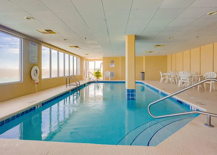 Comfortable Gulf-front With Pool Hot Tub Washer Dryer & Ac * Gulf Shores