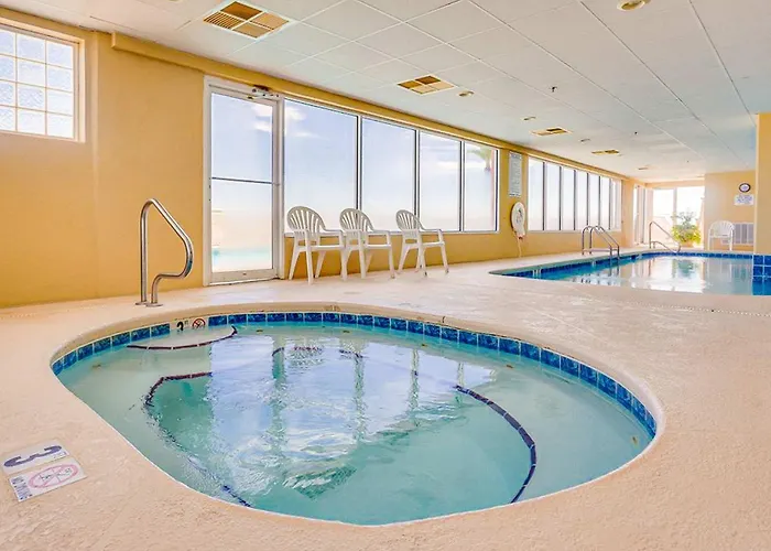 Holiday home Comfortable Gulf-front With Pool Hot Tub Washer Dryer & Ac Gulf Shores